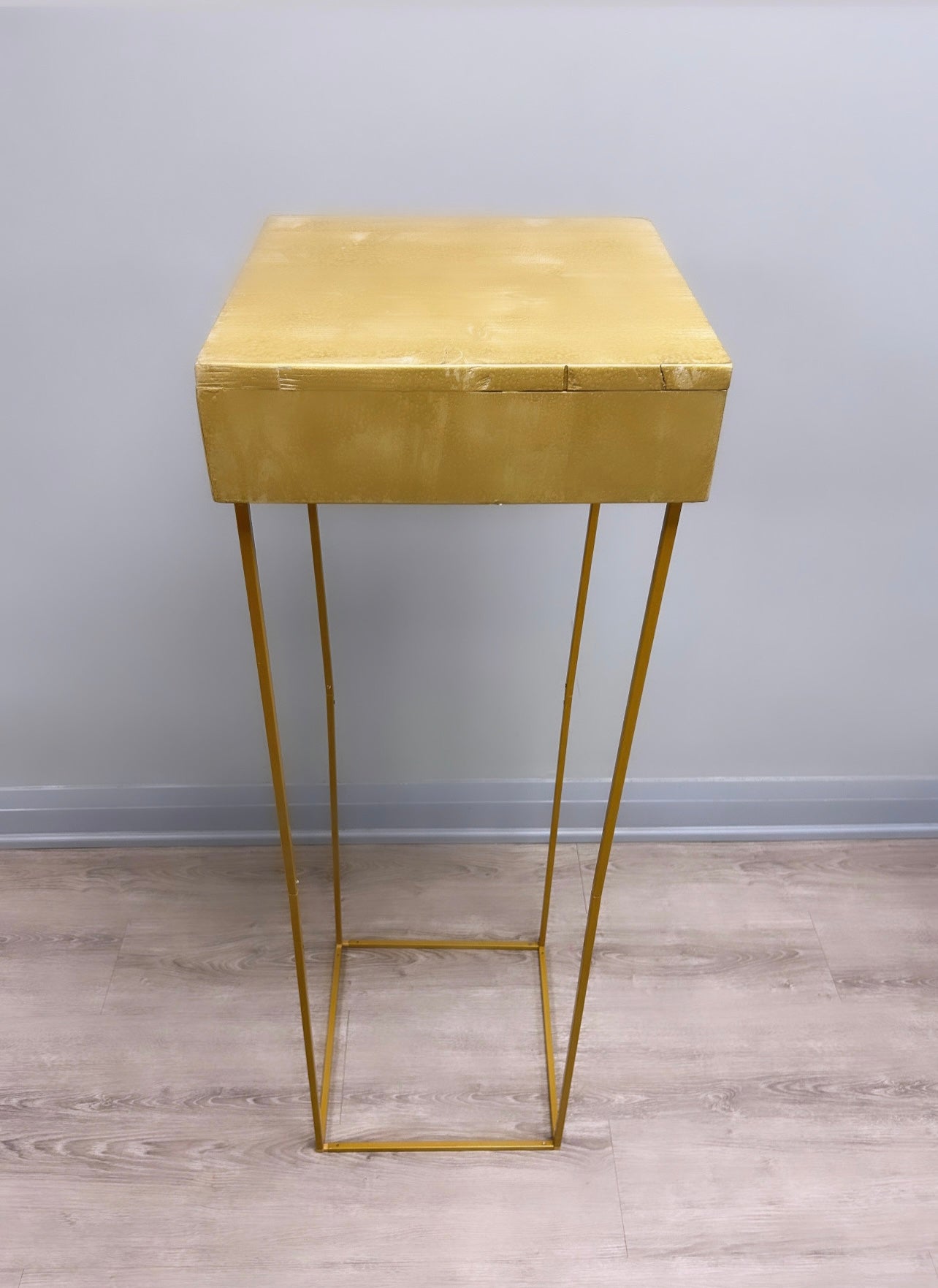 Gold Stand Example Extra Tall Gold Stand – Ottawa Wedding & Event Rentals